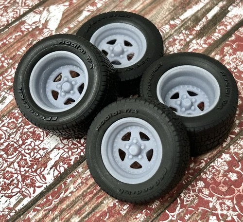 Scale 15 inch - 1/24, scale: